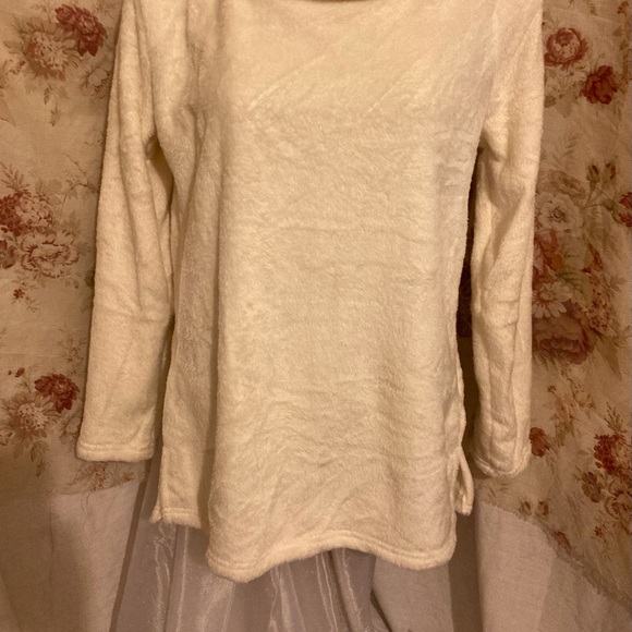 NWT Pullover Sweater - Picture 3 of 6